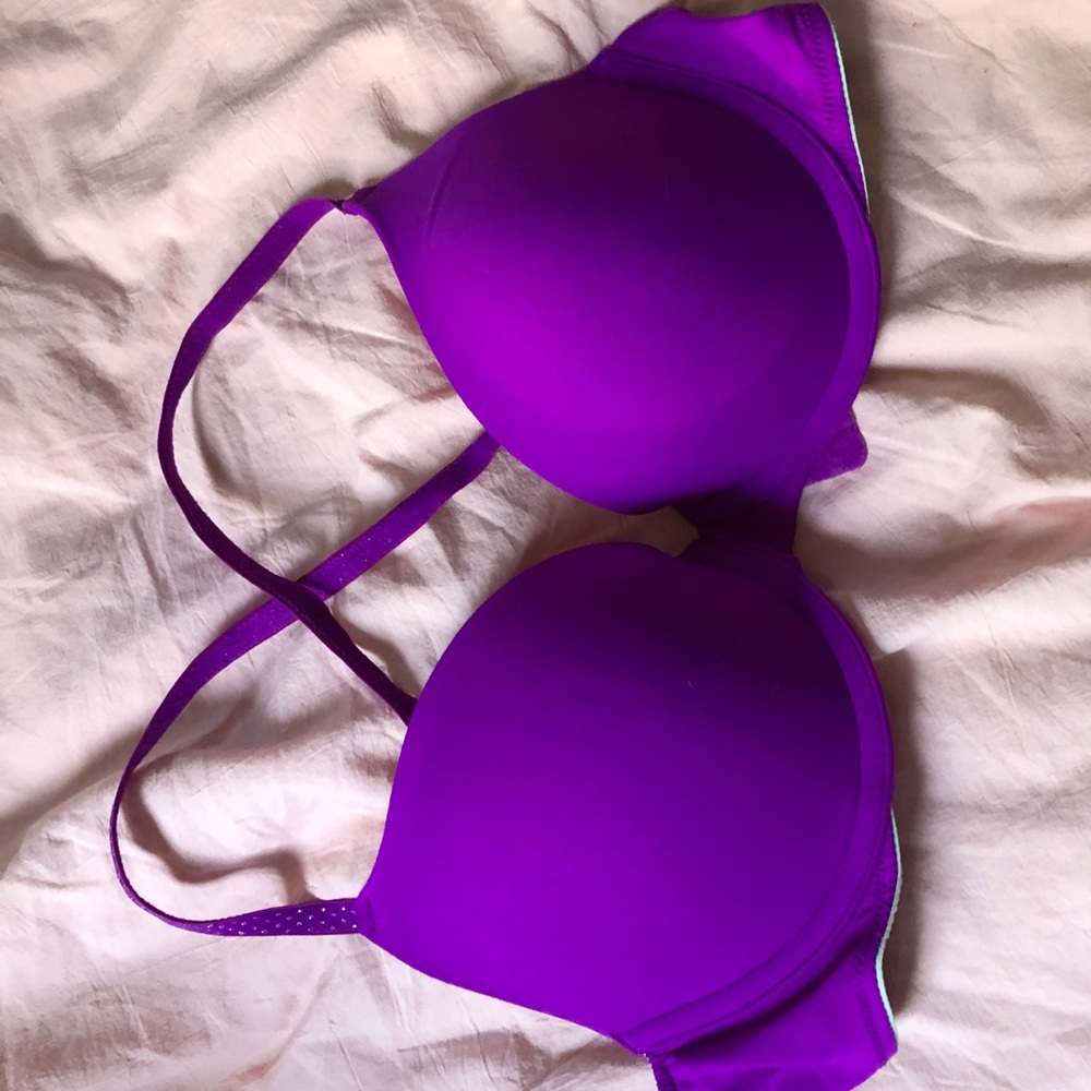 VS PINK T-shirt bra 💜